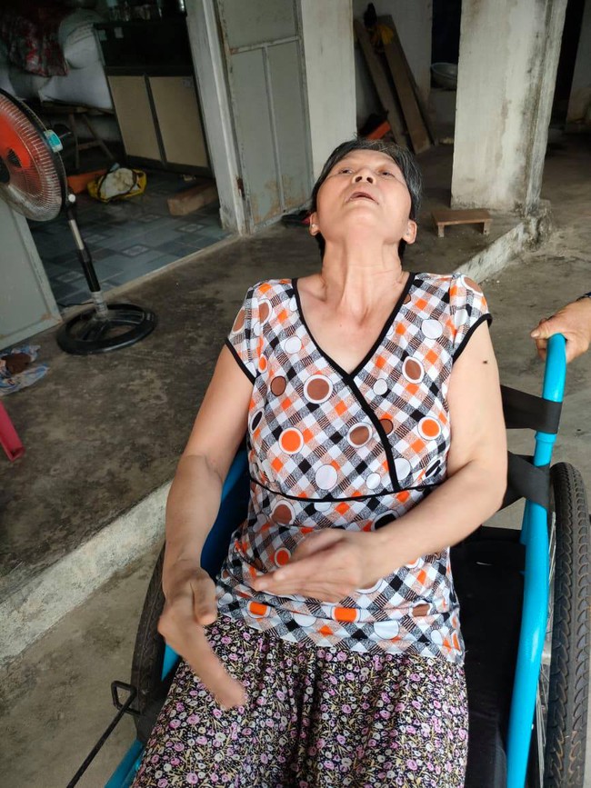 Cảnh “sống mòn” của người phụ nữ đơn thân, toàn thân run rẩy, co cứng: “Tôi ước được sống bình yên, dù chỉ một ngày” - Ảnh 6. Cảnh “sống mòn” của người phụ nữ đơn thân, toàn thân run rẩy, co cứng: “Tôi ước được sống bình yên, dù chỉ một ngày” - Ảnh 6.