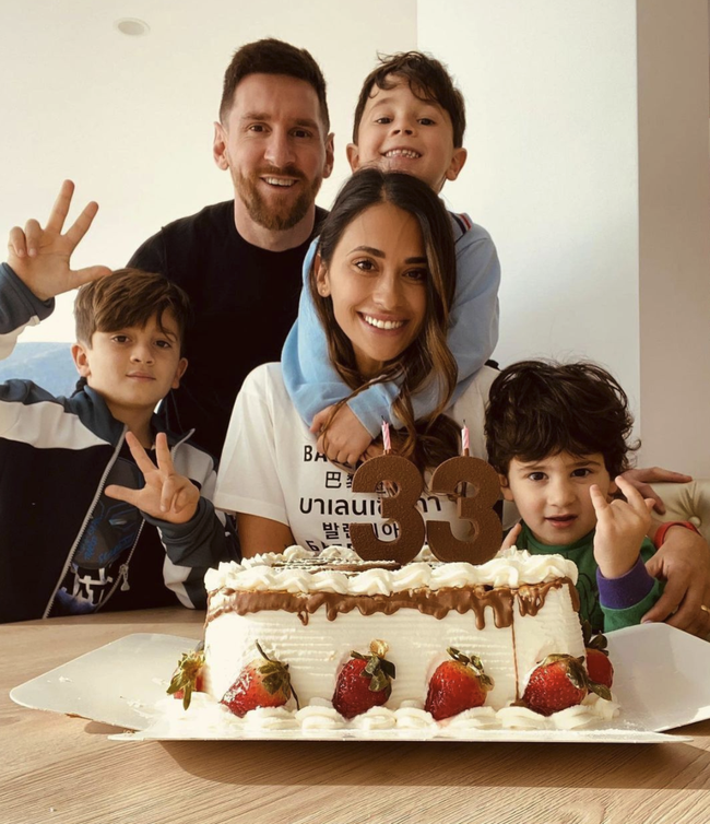 Lionel Messi's 3 sons have super cute actions to celebrate their father winning the Copa America - Photo 3.