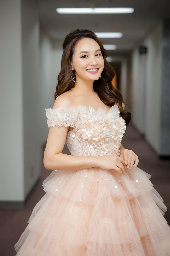Hương vị tình thân: Được nhận xét đóng vai Nam hợp hơn Phương Oanh, Bảo Thanh nói gì? - Ảnh 4. Hương vị tình thân: Được nhận xét đóng vai Nam hợp hơn Phương Oanh, Bảo Thanh nói gì? - Ảnh 4.