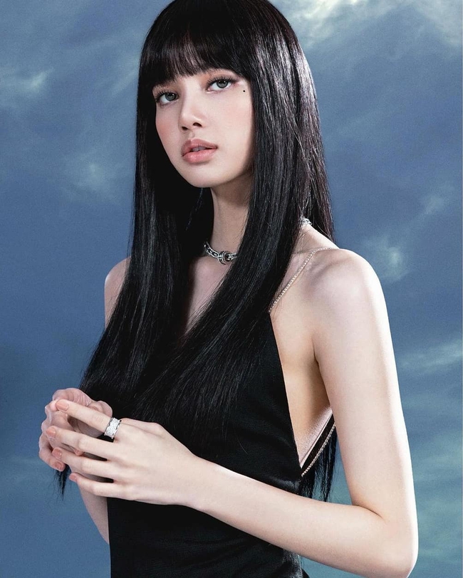 &quot;Mỹ nhân đẹp nhất châu Á&quot; Lisa (BLACKPINK) nhá hàng hai bức ảnh đỉnh cao nhan sắc cỡ nào mà khiến netizen &quot;sục sôi&quot;? - Ảnh 3.