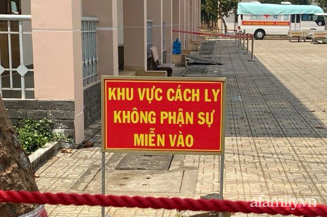 Sở Y tế TP.HCM chấn chỉnh việc chụp hình, quay phim, phát tán thông tin không đúng sự thật về Bệnh viện điều trị COVID-19  - Ảnh 1.