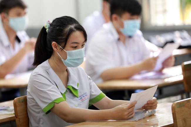 Phó Thủ tướng chỉ đạo rà soát, tạo điều kiện để thi tốt nghiệp THPT đợt 2 - Ảnh 1. Phó Thủ tướng chỉ đạo rà soát, tạo điều kiện để thi tốt nghiệp THPT đợt 2 - Ảnh 1.