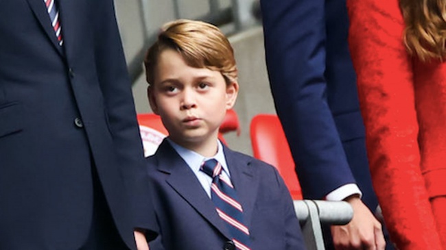 anger-over-prince-georgeampx27s-outfit-at-uefa-euro-2020-game1625109285-16266843574261858772855.jpg