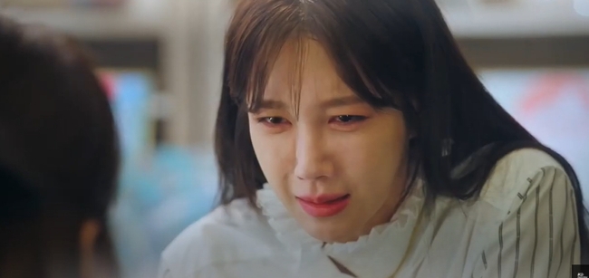Cuộc chiến thượng lưu 3 tập 6: Aekyo bất ngờ tái sinh, Seok Kyung bị Ju Dan Tae tra tấn sau khi biết không phải là con ruột? - Ảnh 3.