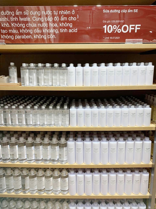 Lượn 1 vòng MUJI Hà Nội, ngoài lọ toner "thần thánh" tôi thấy đúng 4 món này là sale ác liệt, đáng mua nhất - Ảnh 11. Lượn 1 vòng MUJI Hà Nội, ngoài lọ toner "thần thánh" tôi thấy đúng 4 món này là sale ác liệt, đáng mua nhất - Ảnh 11.