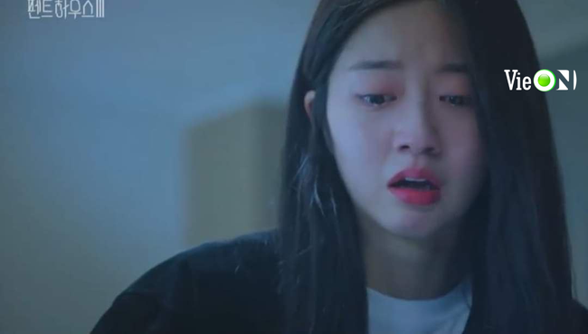 Cuộc chiến thượng lưu 3 tập 5: Oh Yoon Hee cố sức cứu Eunbyul nhưng lại bị Seo Jin xô chết - Ảnh 5.