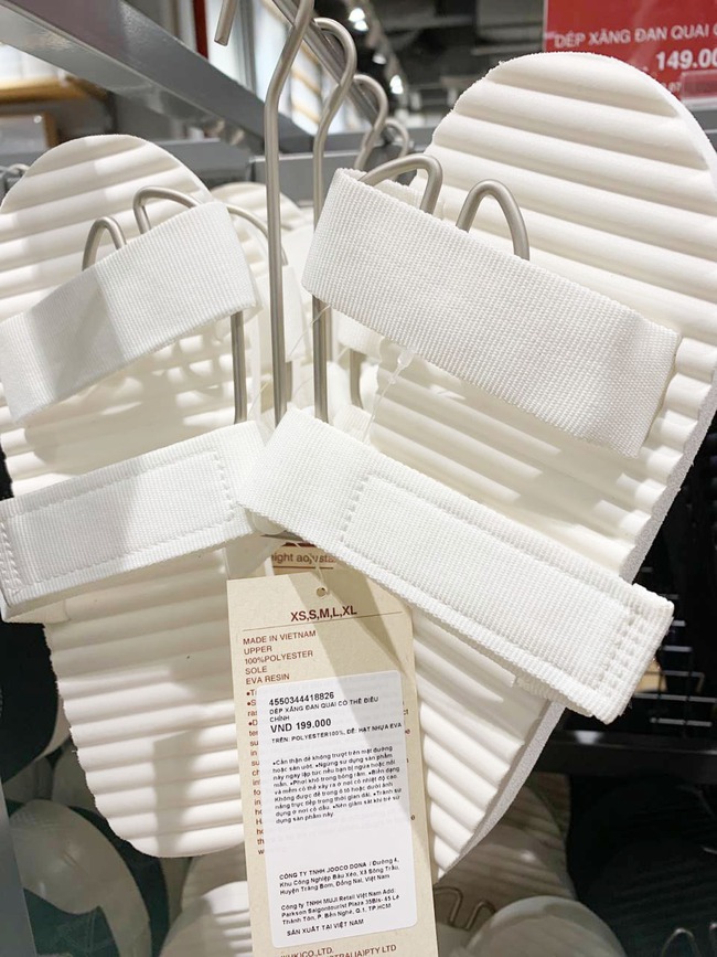 Lượn 1 vòng MUJI Hà Nội, ngoài lọ toner "thần thánh" tôi thấy đúng 3 món này là sale ác liệt nhất - Ảnh 9. Lượn 1 vòng MUJI Hà Nội, ngoài lọ toner "thần thánh" tôi thấy đúng 3 món này là sale ác liệt nhất - Ảnh 9.