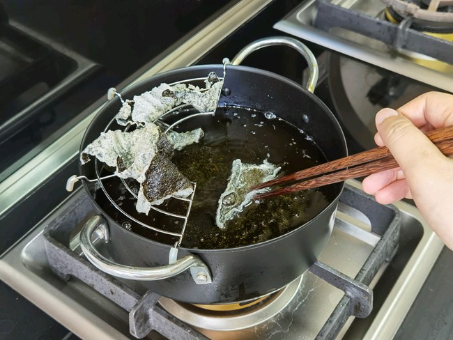Snack rong biển trứng muối si&ecirc;u hot kh&ocirc;ng ngờ l&agrave;m cực đơn giản thế n&agrave;y - Ảnh 8.