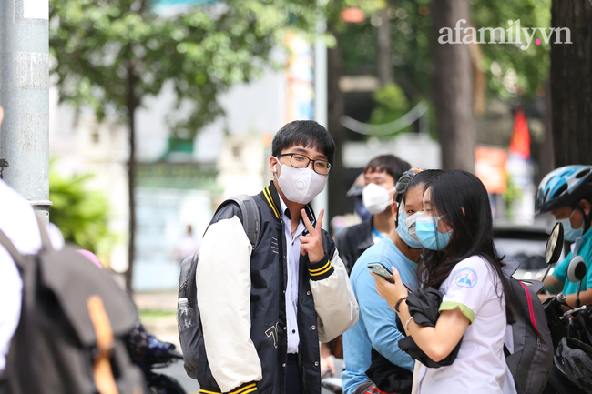 51 trường công bố ĐIỂM CHUẨN xét tuyển đại học năm 2021: Có ngành lấy đến 29,8 điểm - Ảnh 1.