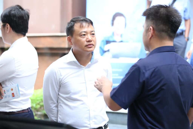 Shark Bình bất ngờ chia sẻ quan điểm yêu đương, không ngại dặn dò "chị ong nâu" làm "đầy hũ mật tình", dân tình nghi ngờ đang ám chỉ một ai đấy! - Ảnh 2. Shark Bình bất ngờ chia sẻ quan điểm yêu đương, không ngại dặn dò "chị ong nâu" làm "đầy hũ mật tình", dân tình nghi ngờ đang ám chỉ một ai đấy! - Ảnh 2.