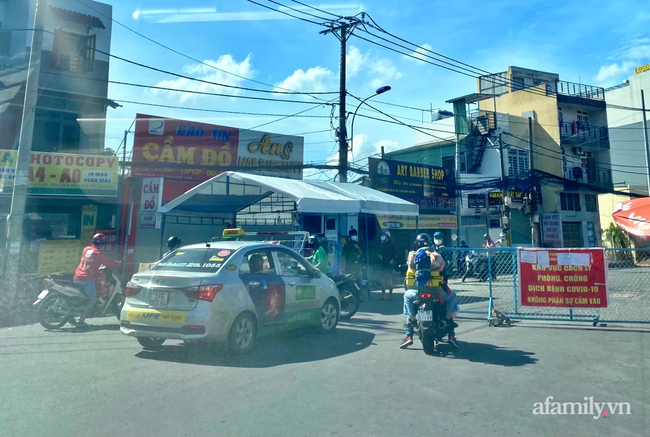 TP.HCM ghi nhận thêm 3 chuỗi lây nhiễm mới, đã có 561 bệnh nhân COVID-19 tử vong - Ảnh 1.