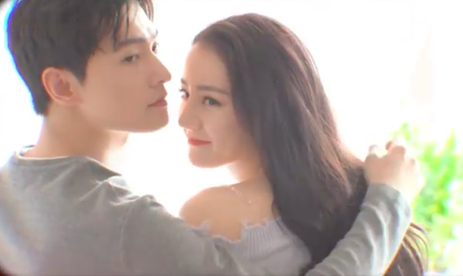 Em là niềm kiêu hãnh của anh: Lộ ảnh sang chảnh của Dương Dương - Địch Lệ Nhiệt Ba, đáng chú ý là bàn tay nhà trai nắm chặt - Ảnh 9. Em là niềm kiêu hãnh của anh: Lộ ảnh sang chảnh của Dương Dương - Địch Lệ Nhiệt Ba, đáng chú ý là bàn tay nhà trai nắm chặt - Ảnh 9.
