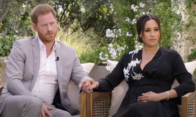 Nhà Meghan bị dân Mỹ chỉ trích, đòi tước bỏ danh hiệu và cách xử lý cao tay của Nữ hoàng - Ảnh 1. Nhà Meghan bị dân Mỹ chỉ trích, đòi tước bỏ danh hiệu và cách xử lý cao tay của Nữ hoàng - Ảnh 1.