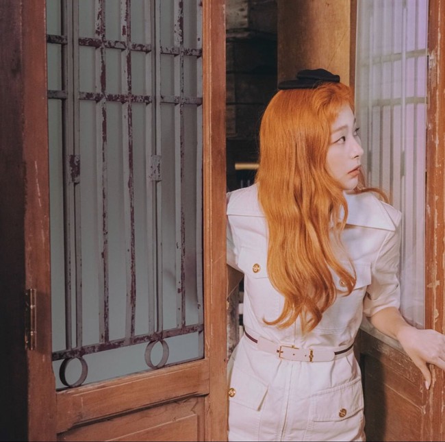 Red Velvet tái xuất với váy áo tiểu thư: Irene xinh như tiên, nhưng style của nhân vật này mới gây trầm trồ nhất - Ảnh 4. Red Velvet tái xuất với váy áo tiểu thư: Irene xinh như tiên, nhưng style của nhân vật này mới gây trầm trồ nhất - Ảnh 4.