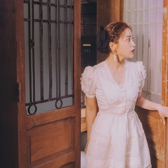 Red Velvet tái xuất với váy áo tiểu thư: Irene xinh như tiên, nhưng style của nhân vật này mới gây trầm trồ nhất - Ảnh 6. Red Velvet tái xuất với váy áo tiểu thư: Irene xinh như tiên, nhưng style của nhân vật này mới gây trầm trồ nhất - Ảnh 6.