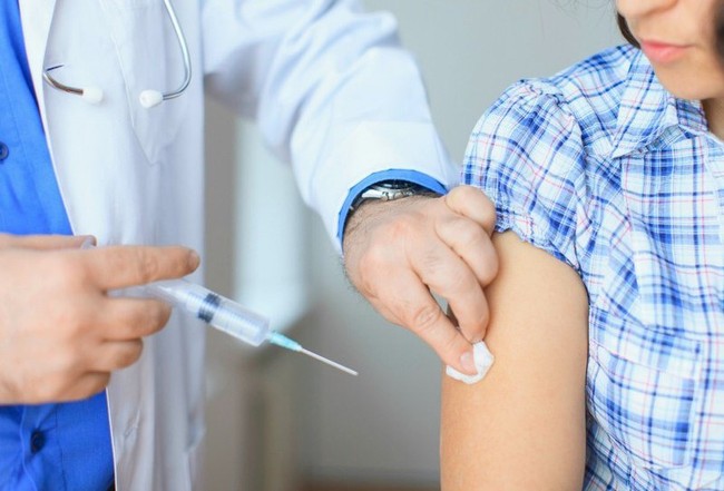 Bác sĩ chuyên khoa hỗ trợ sinh sản giải đáp loạt vấn đề của chị em phụ nữ liên quan đến vắc-xin Covid-19 - Ảnh 8.