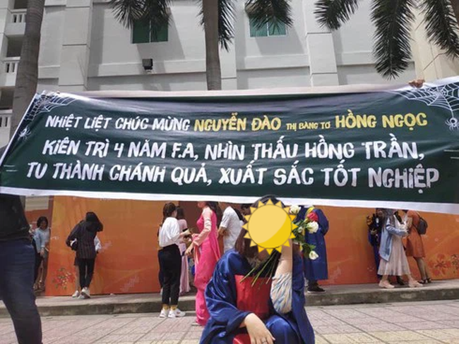 Những sự thật mà chỉ lên đại học mới biết: Ai cũng từng mua đồ &quot;pha - kè&quot; ở chợ Xanh, chuyện có người yêu thật hoang đường - Ảnh 5.