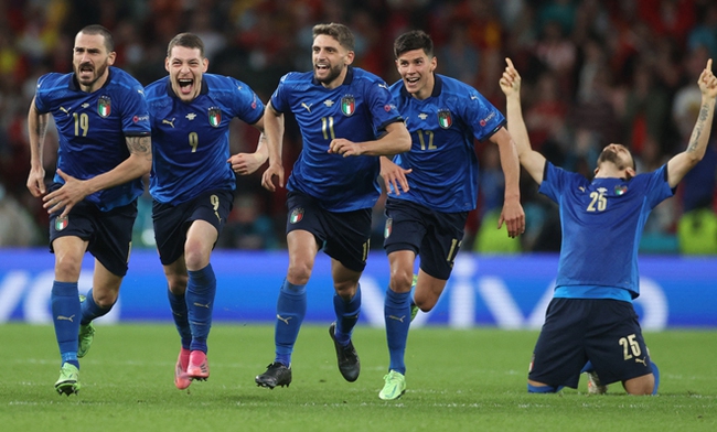 ĐT Italia giật vé vào chung kết EURO: Căng thẳng phút 120, luân lưu nghiệt ngã  - Ảnh 2.