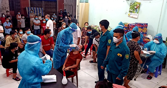 KHẨN: Bình Dương tìm người ở 2 địa điểm liên quan trường hợp nhiễm COVID-19 ngoài cộng đồng đầu tiên ở Bàu Bàng - Ảnh 1.