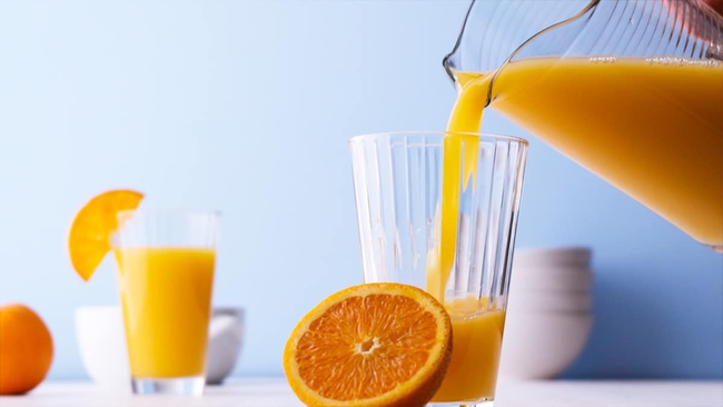 Uống nước cam sau khi tiêm phòng Covid-19 có thực sự tốt? - Ảnh 3.