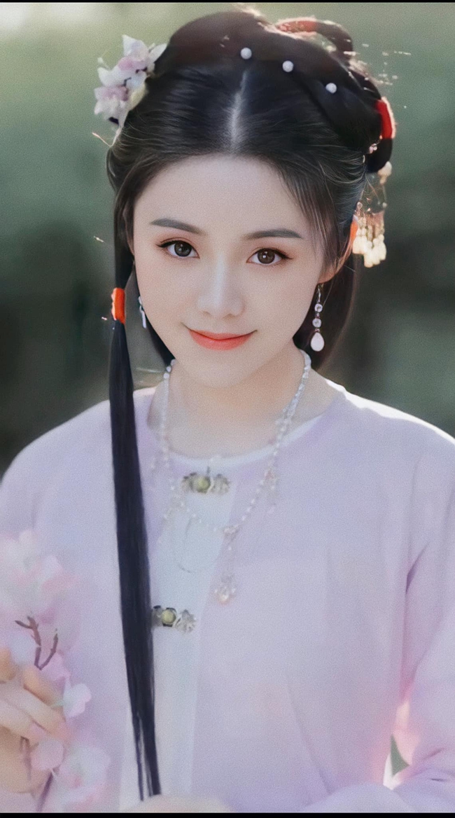 Hồng Diễm gây náo loạn với hình ảnh mới, Việt Anh khoe vòng một khủng, hé lộ sắp đóng phim cùng nhau nhưng sự thật là... - Ảnh 5. Hồng Diễm gây náo loạn với hình ảnh mới, Việt Anh khoe vòng một khủng, hé lộ sắp đóng phim cùng nhau nhưng sự thật là... - Ảnh 5.