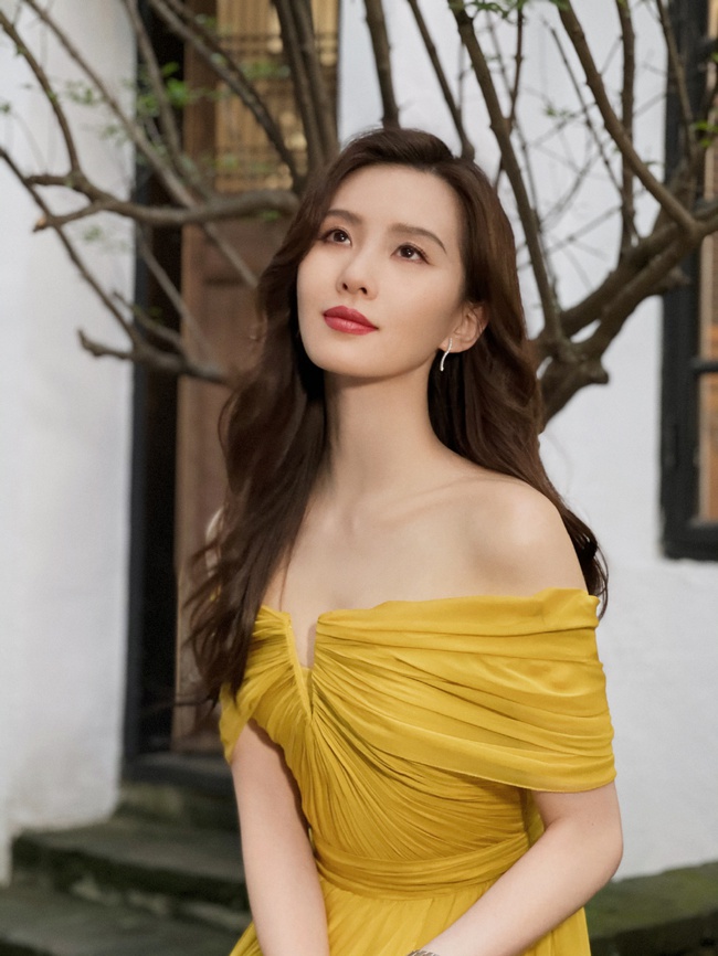 Những mỹ nhân Cbiz sở hữu "cổ thiên nga" đẹp nhất - Ảnh 1. Những mỹ nhân Cbiz sở hữu "cổ thiên nga" đẹp nhất - Ảnh 1.