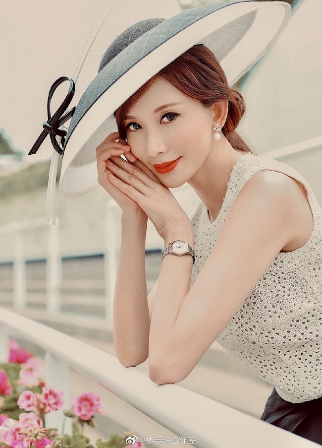 Những mỹ nhân Cbiz sở hữu "cổ thiên nga" đẹp nhất - Ảnh 14. Những mỹ nhân Cbiz sở hữu "cổ thiên nga" đẹp nhất - Ảnh 14.