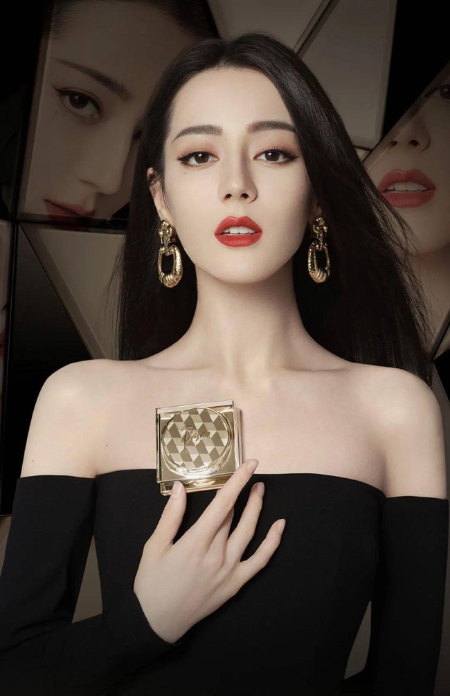 Những mỹ nhân Cbiz sở hữu "cổ thiên nga" đẹp nhất - Ảnh 7. Những mỹ nhân Cbiz sở hữu "cổ thiên nga" đẹp nhất - Ảnh 7.