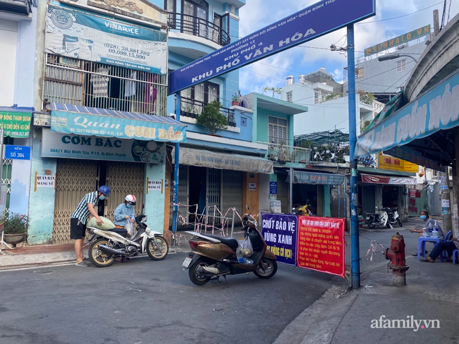 KHẨN: TP.HCM cho phép cơ sở sản xuất bánh mì, hủ tiếu, tàu hủ hoạt động trở lại - Ảnh 2.