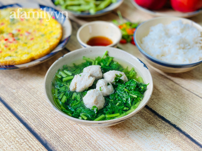 Thực đơn cơm tối giản dị mùa giãn cách: 4 món nấu nhanh vẫn ngon và dinh dưỡng - Ảnh 4. Thực đơn cơm tối giản dị mùa giãn cách: 4 món nấu nhanh vẫn ngon và dinh dưỡng - Ảnh 4.