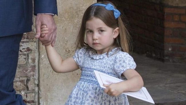 Công chúa Charlotte chiếm trọn spolight với loạt khoảnh khắc cho thấy cô bé là &quot;bá chủ&quot; của gia đình - Ảnh 2.