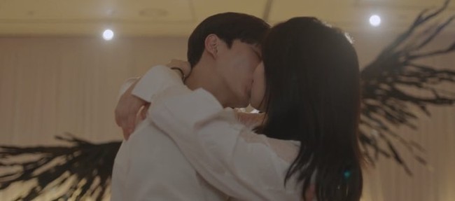 Phim 19+ Nevertheless tập cuối: Song Kang và Na Bi có happy ending, nhưng lại gây thất vọng vì &quot;nam phụ&quot; bị đá - Ảnh 2.