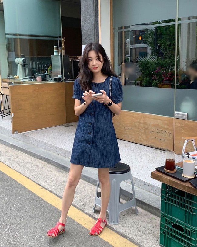 Mặc đồ denim đẹp như gái Hàn với 12 công thức trẻ trung, nhưng vẫn thanh lịch đúng tuổi 30+ - Ảnh 13.