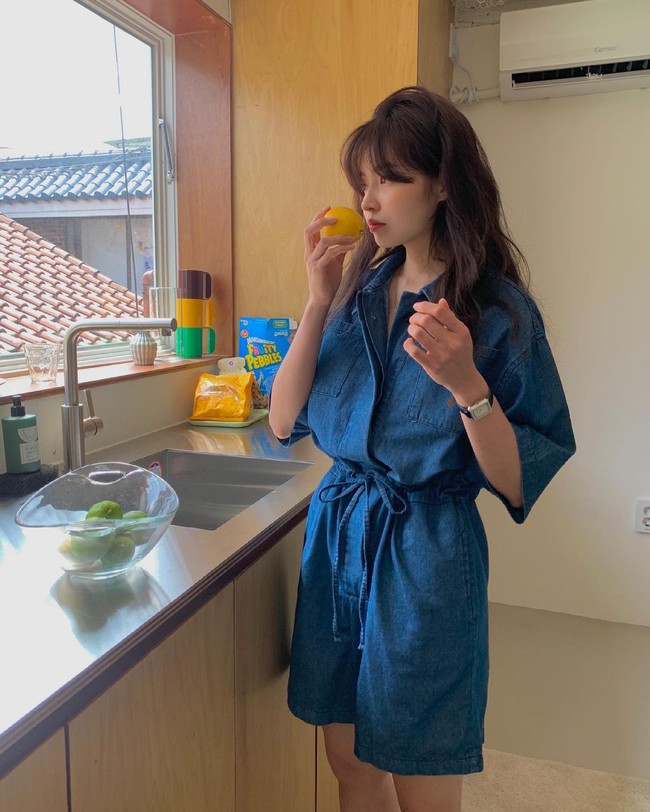 Mặc đồ denim đẹp như gái Hàn với 12 công thức trẻ trung, nhưng vẫn thanh lịch đúng tuổi 30+ - Ảnh 11.