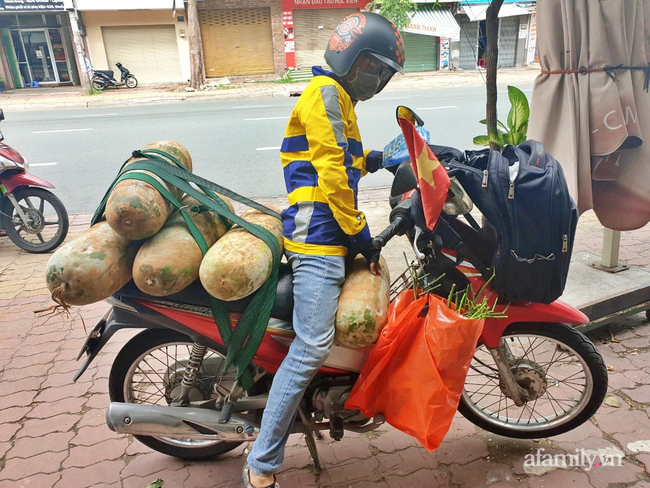 Giải cứu cánh đồng trăm tấn “bí khủng”, giúp người cha 6 con ở Đắk Nông thoát bi kịch mất nhà giữa mùa dịch - Ảnh 11.