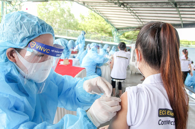 Việt Nam có thêm hơn 1,4 triệu liều vắc xin AstraZeneca cho cuộc chiến chống COVID-19 - Ảnh 3.