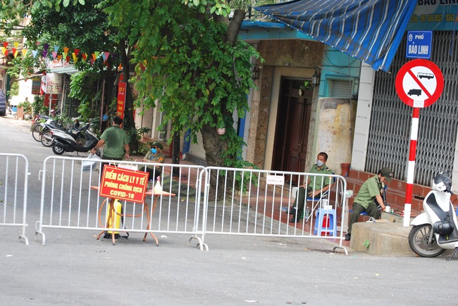 Chính chức: Hà Nội tiếp tục giãn cách xã hội đến 6h ngày 23/8  - Ảnh 2.