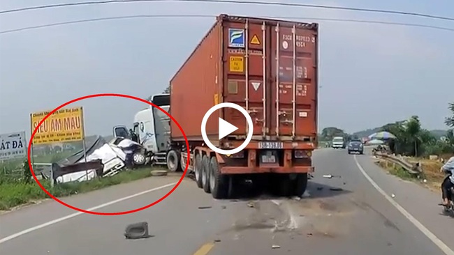 Kinh hoàng khoảnh khắc xe container đấu đầu xe tải, 2 vợ chồng tử vong thương tâm - Ảnh 2.