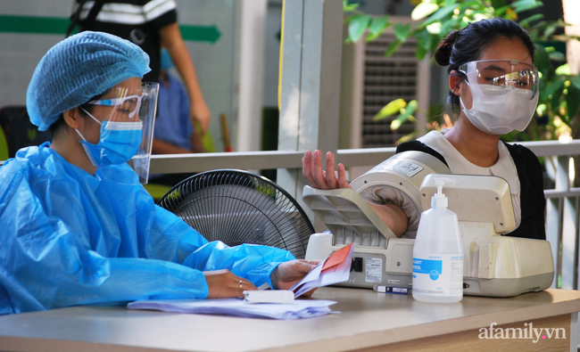 DIỄN BIẾN DỊCH COVID-19 NGÀY 11/9: Hà Nội tổ chức tiêm vaccine cho hơn 1.000 bà bầu - Ảnh 1.