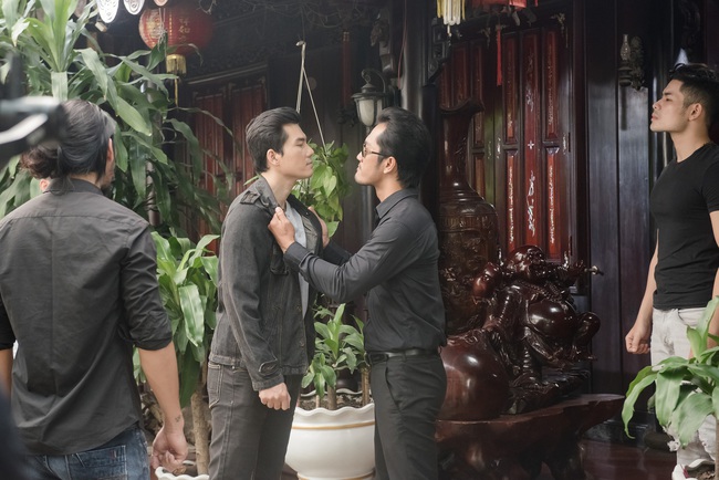 Thương con cá Rô đồng: Lộ ảnh thân thiết của Hải Đen – Thiệt, có khi nào kết phim từ thù thành bạn? - Ảnh 4. Thương con cá Rô đồng: Lộ ảnh thân thiết của Hải Đen – Thiệt, có khi nào kết phim từ thù thành bạn? - Ảnh 4.