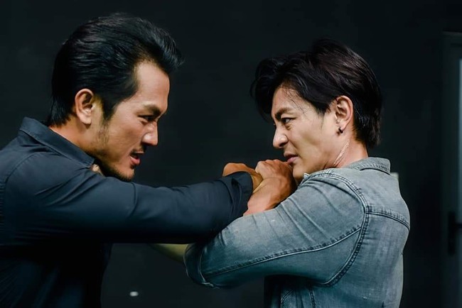 Thương con cá Rô đồng: Lộ ảnh thân thiết của Hải Đen – Thiệt, có khi nào kết phim từ thù thành bạn? - Ảnh 2. Thương con cá Rô đồng: Lộ ảnh thân thiết của Hải Đen – Thiệt, có khi nào kết phim từ thù thành bạn? - Ảnh 2.