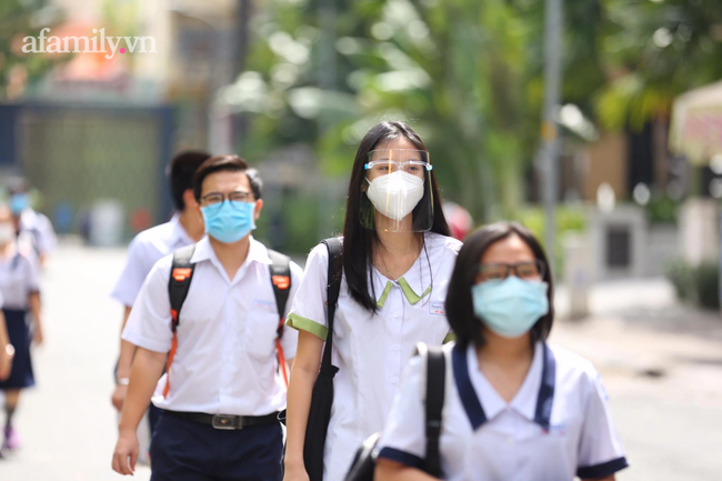 Loạt trường đại học bắt đầu xét tuyển bổ sung cho thí sinh chưa trúng tuyển đợt 1, chi tiết cụ thể như sau - Ảnh 1.