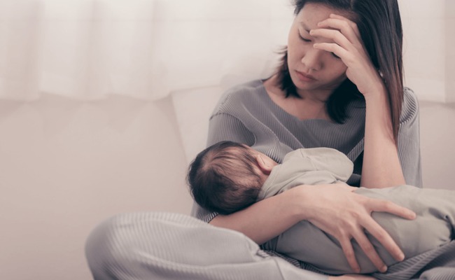 Parent coach Tú Anh Nguyễn chỉ cách phân biệt trầm cảm sau sinh và Baby Blues - Ảnh 1.