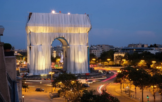 Khải Hoàn Môn biểu tượng của Paris được bọc kín trong 25.000 m2 vải - Ảnh 9.