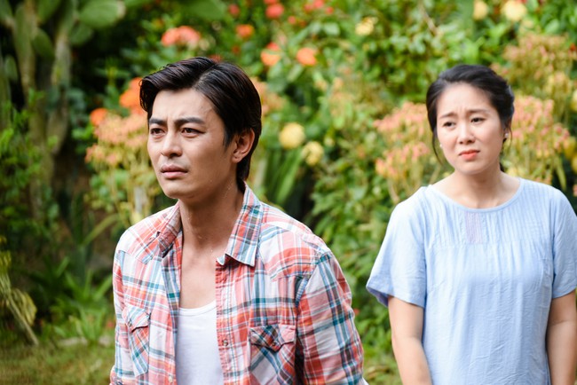 Thương con cá Rô đồng: Trọn bộ cảnh Thiệt (Quốc Huy) đi tù trở về, Nhung đã chết, chỉ có thể ôm thị Thương an ủi - Ảnh 4. Thương con cá Rô đồng: Trọn bộ cảnh Thiệt (Quốc Huy) đi tù trở về, Nhung đã chết, chỉ có thể ôm thị Thương an ủi - Ảnh 4.