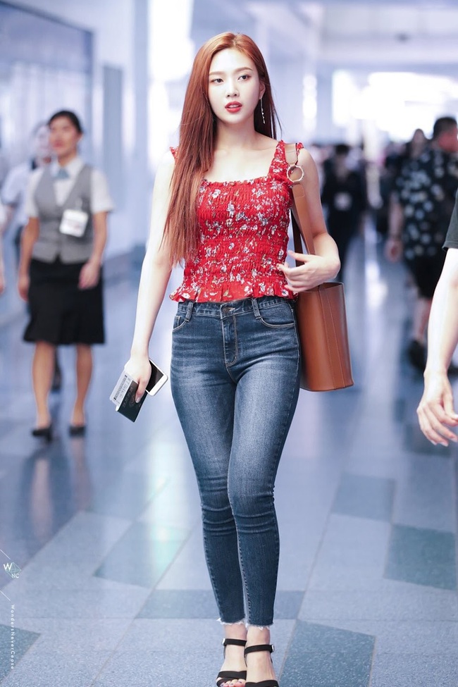 Joy có style sân bay xấu nhất Red Velvet: Thường xuyên lên đồ vừa sến vừa già như &quot;bà thím&quot;, chị em xem mà rút kinh nghiệm - Ảnh 10.