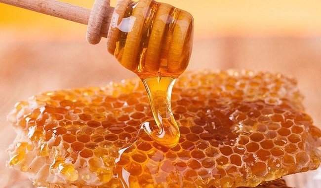 Ai cũng biết mật ong vô cùng lợi hại cho sức khỏe nhưng khám phá đến &quot;thứ quà&quot; này được ong dành tặng, nhiều người vẫn không khỏi kinh ngạc - Ảnh 16.