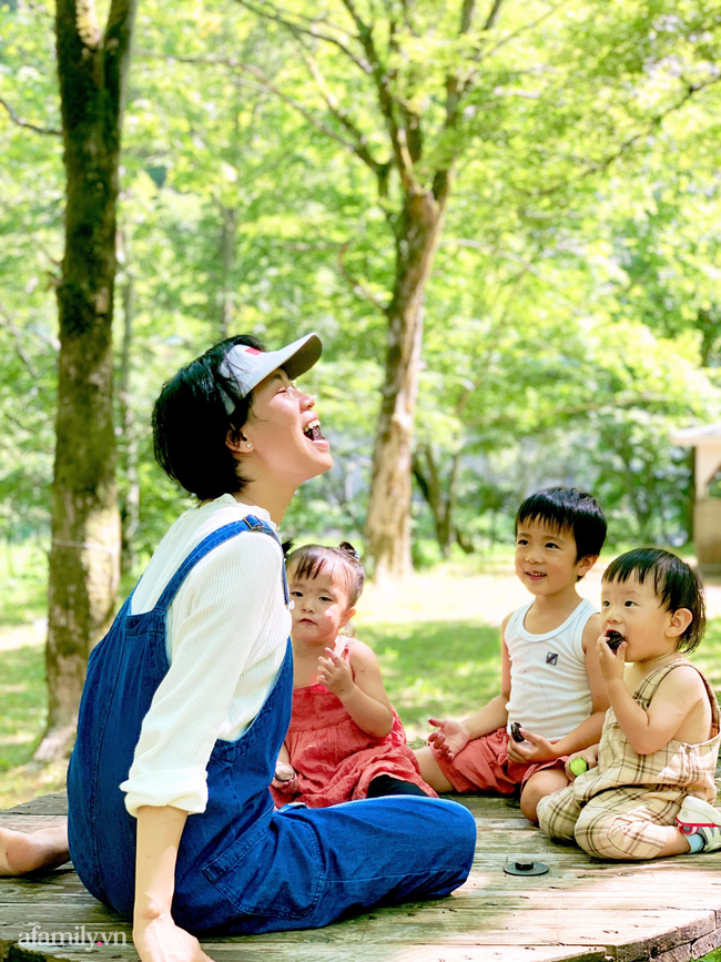Mẹ Việt ở Nhật nghỉ làm trông 3 con vì dịch, bận rộn cả ngày nhưng cảm thấy biết ơn vì điều này - Ảnh 1.