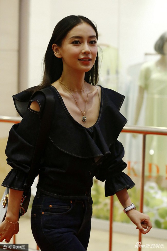 Giật mình với phần lưng của Angelababy, do quá gầy hay hậu quả của tiêm thuốc làm đẹp? - Ảnh 5.