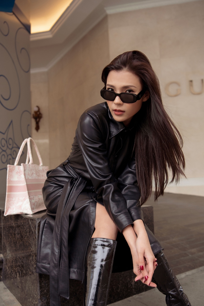 "Quý cô tuổi Dần" Thúy Diễm khoe dáng giữa trời đông Hà Nội - Ảnh 5. "Quý cô tuổi Dần" Thúy Diễm khoe dáng giữa trời đông Hà Nội - Ảnh 5.